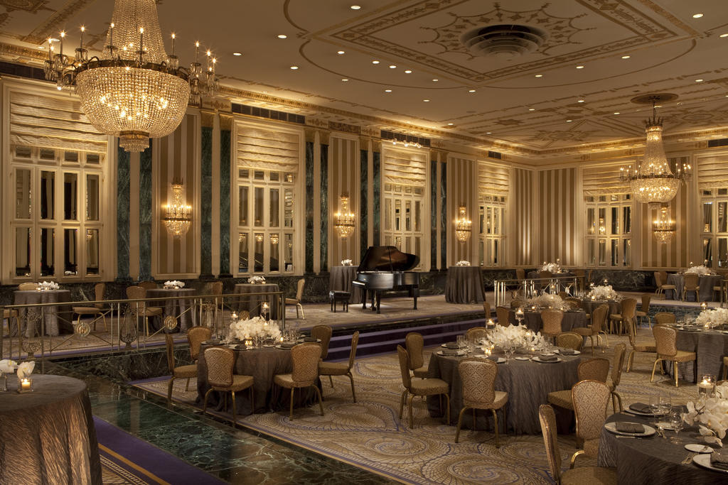 Отель Waldorf Astoria Нью-Йорк Экстерьер фото